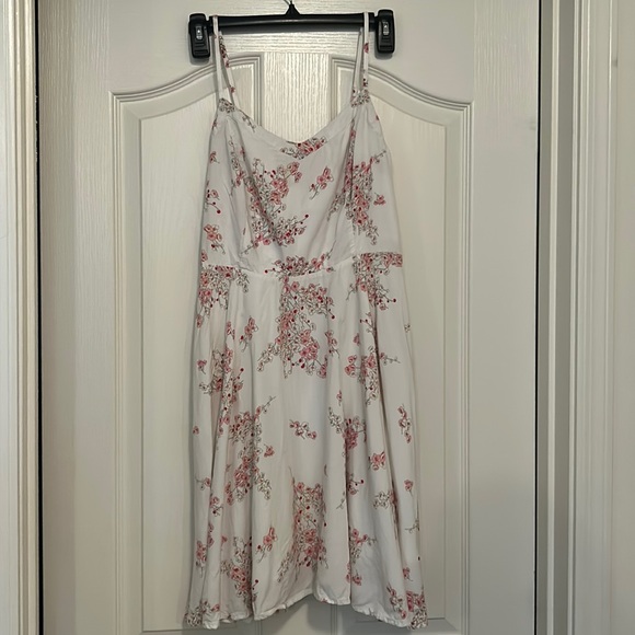 Old Navy Dresses & Skirts - Old Navy sundress